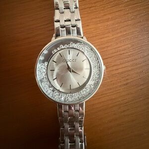 Gucci Silver Women's Crystal Bezel Bracelet Watch